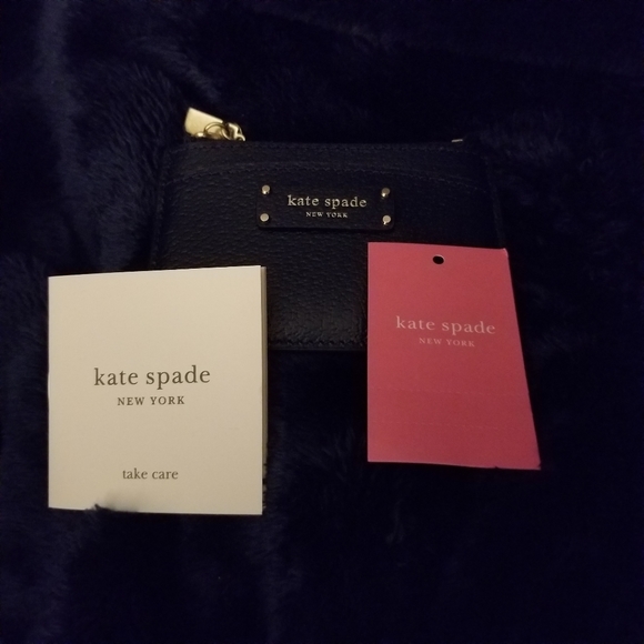 kate spade Handbags - Kate spade small zip card holder